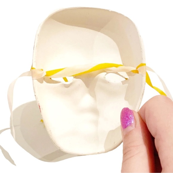 Set of 2 Ceramic Painted Small Venetian-Style Masks Sparkly Pink Blue Red Ribbon - Picture 7 of 8